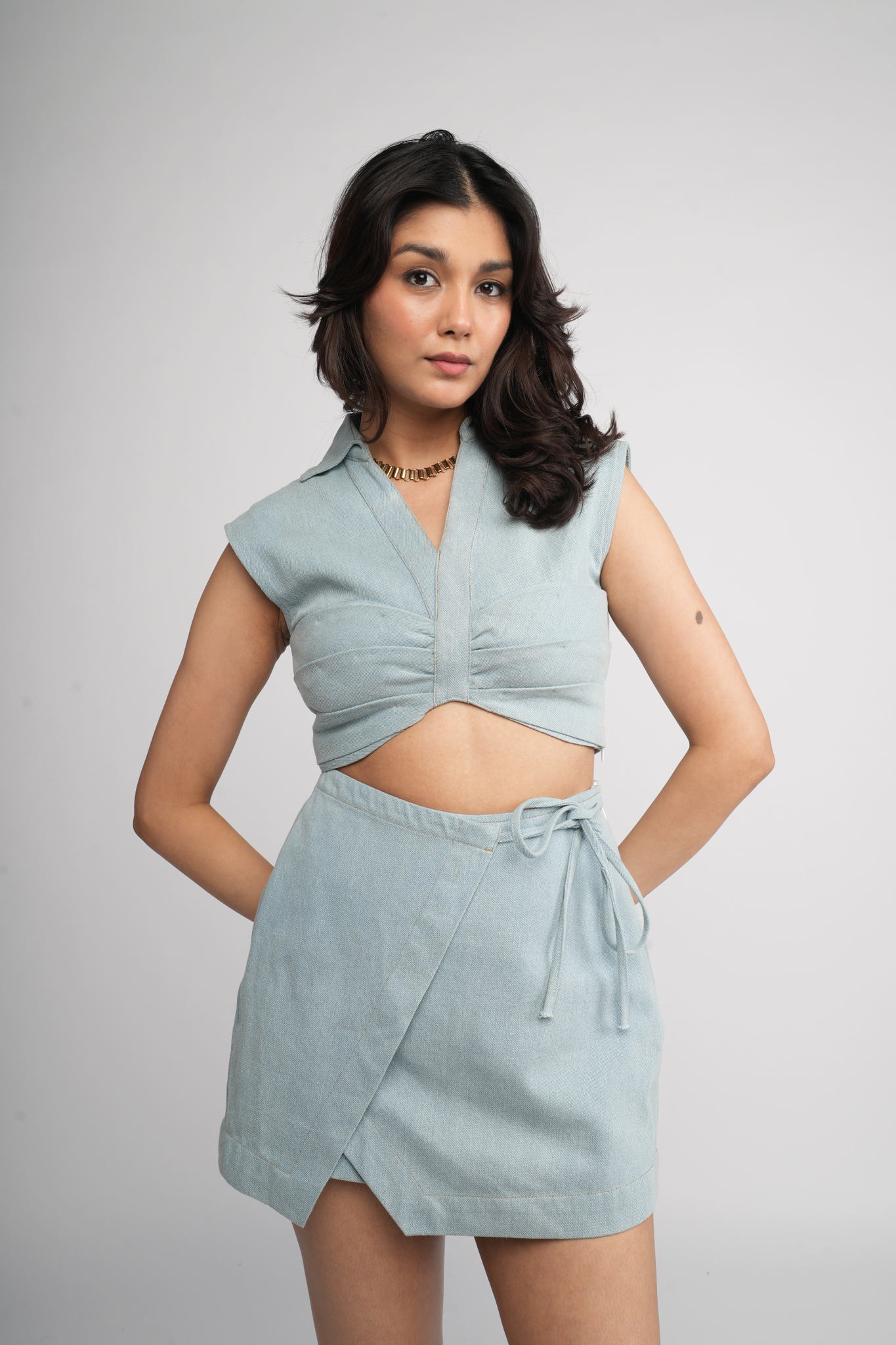 Light denim layered bust details skirt set